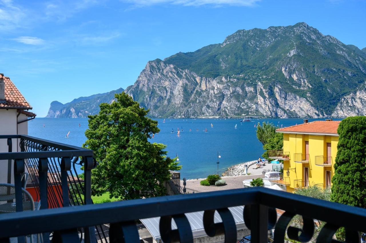 Hotel Benaco Torbole Sul Garda Exterior photo