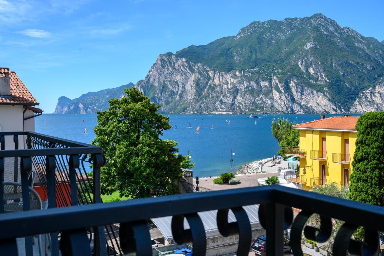 Hotel Benaco Torbole Sul Garda Exterior photo